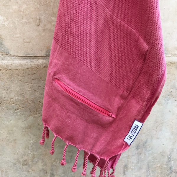 Freostyle Dusk pink Turkish Towel with pocket, hung