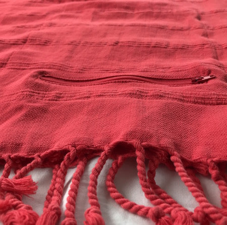 Halcyon turkish towels have handy hidden pockets!