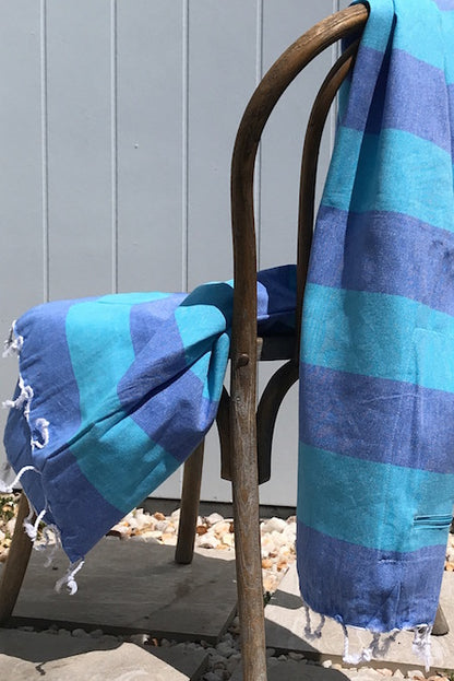 Big Blue is a large yet lightweight turkish towel with pocket, perfect for the beach