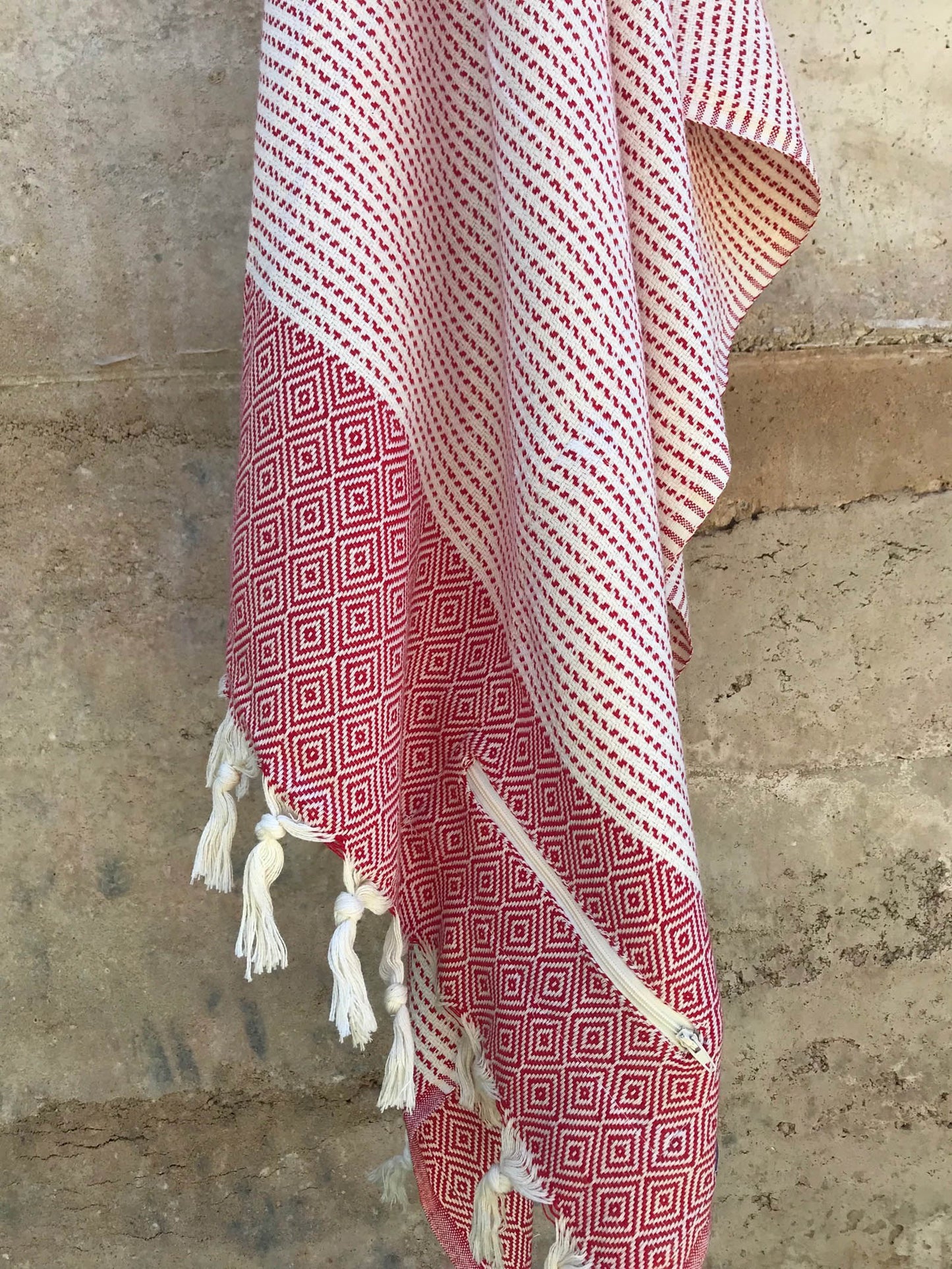 Freostyle Turkish Beach Towel with Pockets, Ferro, red, hung
