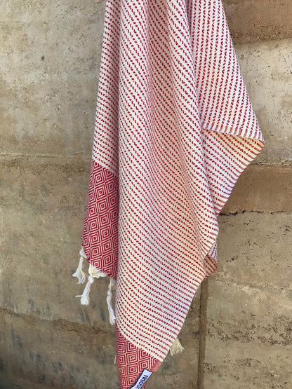 Freostyle Turkish Beach Towel with Pockets, Ferro, red, hung2