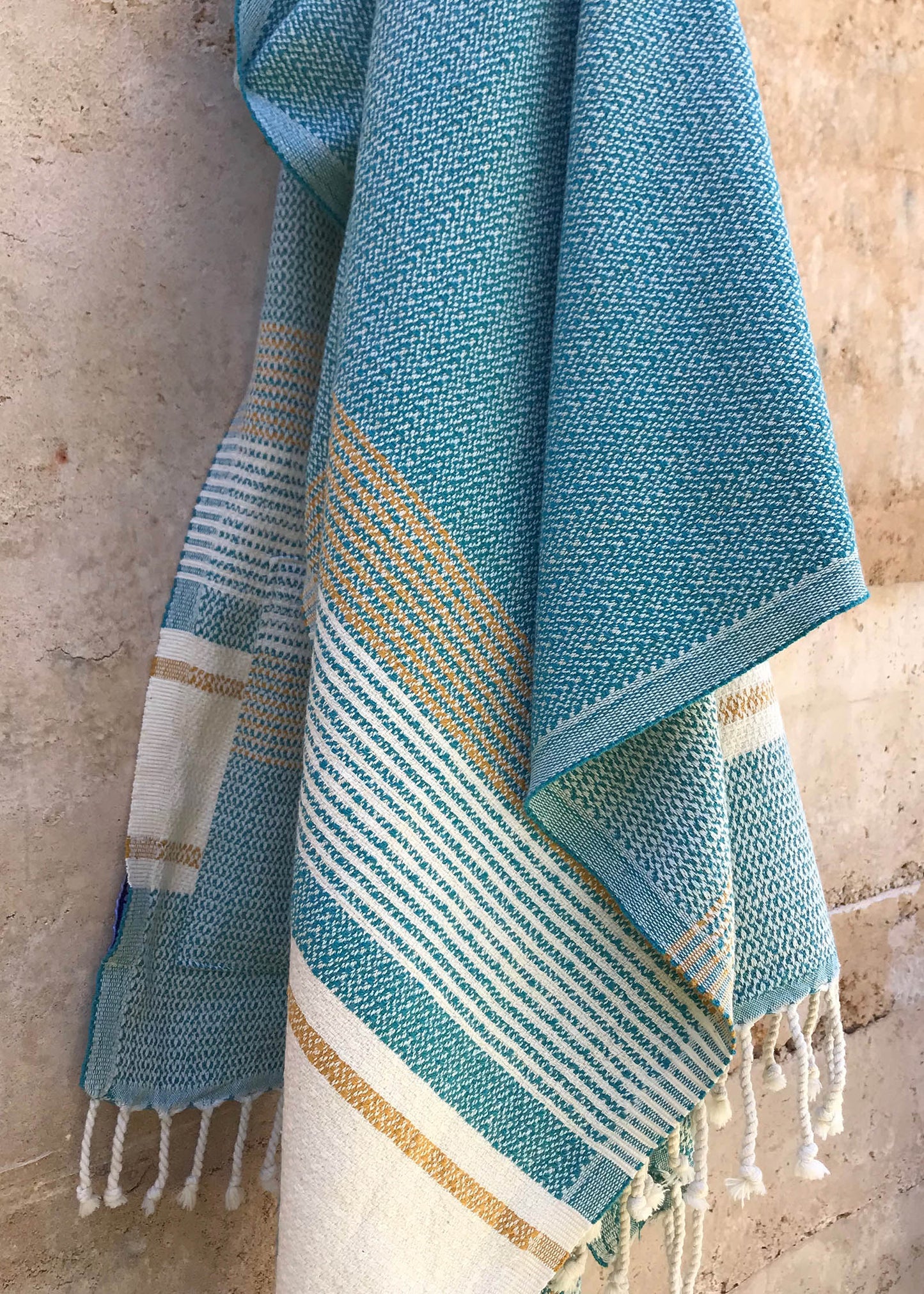 Freostyle sustainable turkish towel with pocket, Thalassa, hung