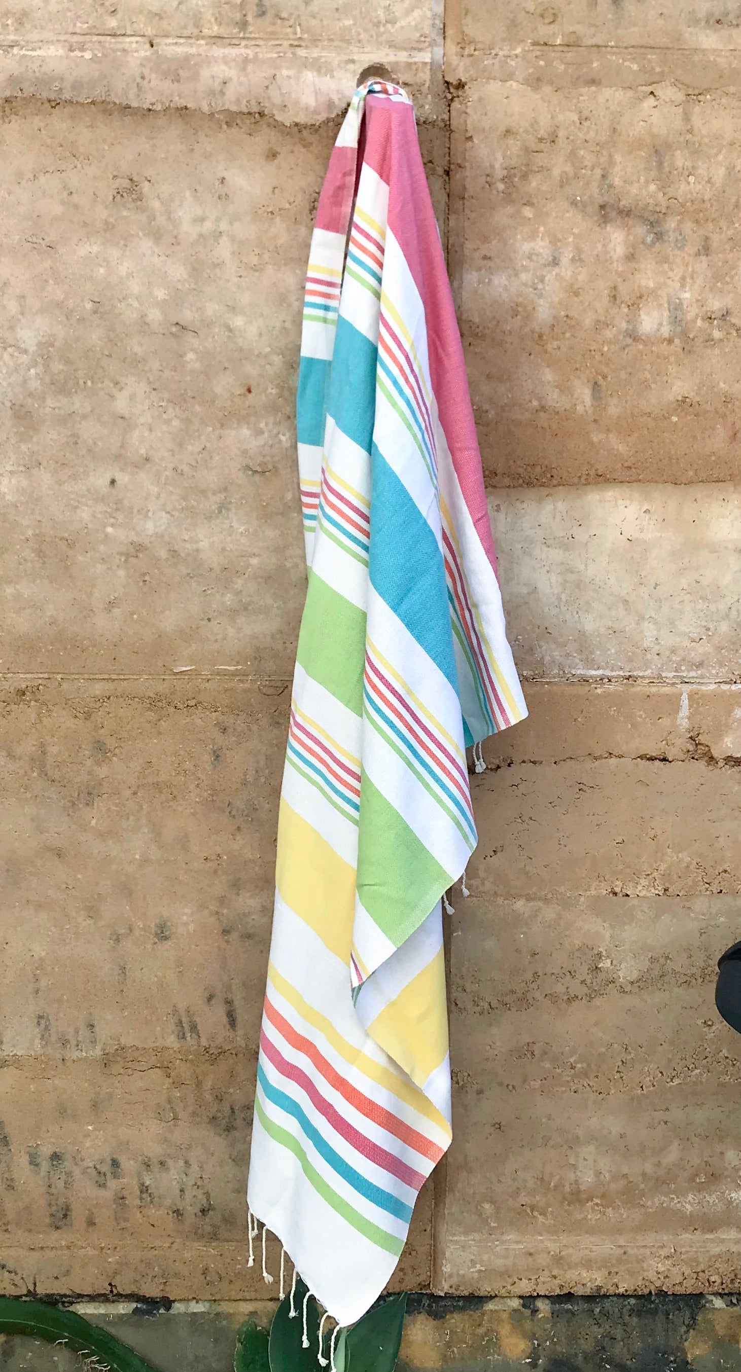 Beach towels shop with pockets